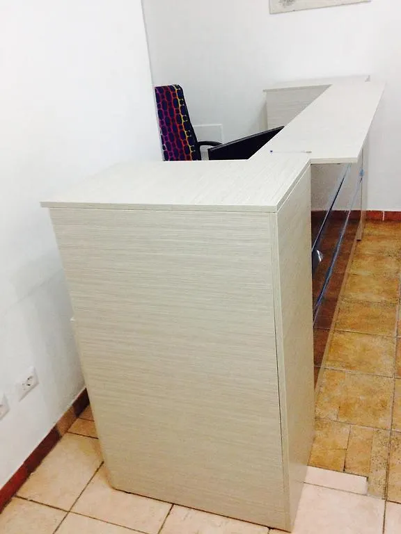 רומא Two Ducks Hostel איטליה